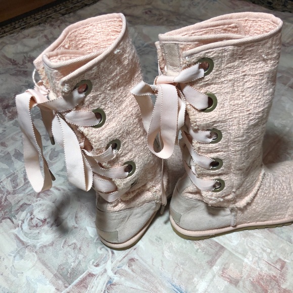 Ugg Heirloom Lace Up Pink Boots - Picture 5 of 9